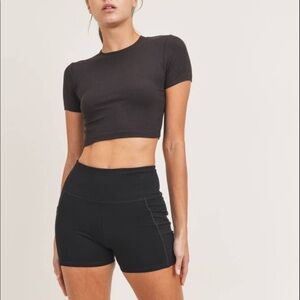 Essential Micro-Ribbed Cropped Athleisure Tee Large